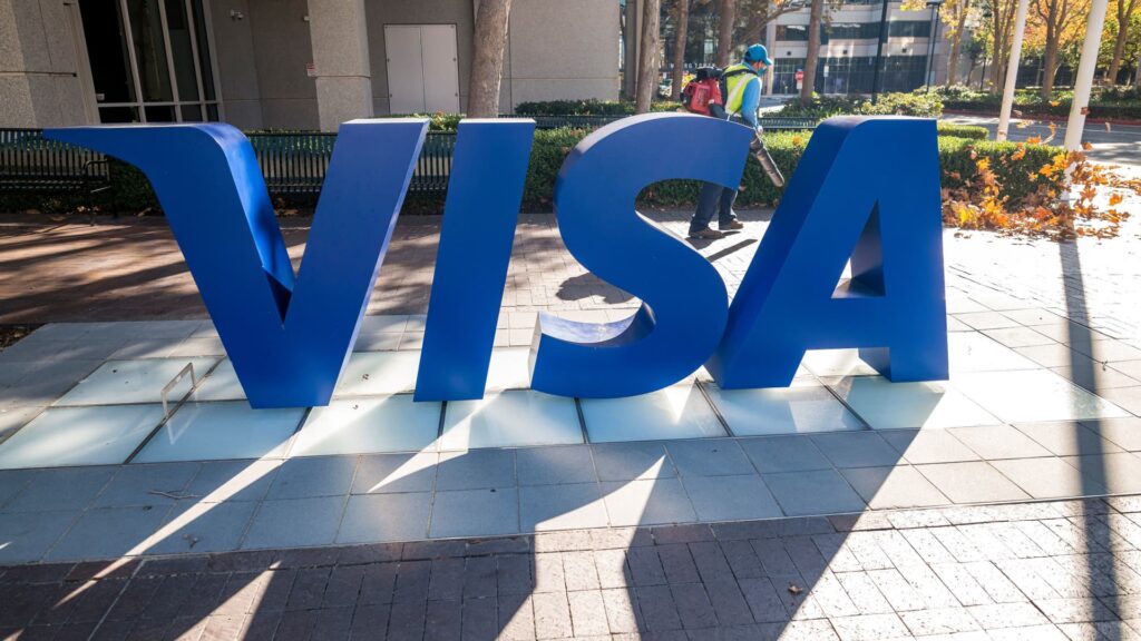 Stocks whose prices fluctuate significantly after hours: V, STX, CZR, MDLZ