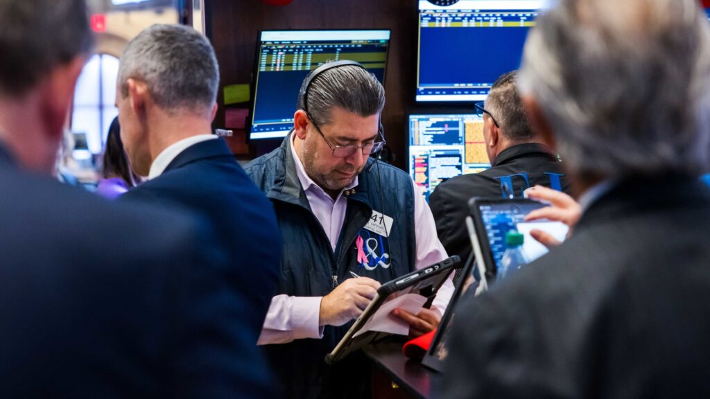 Elite Bull Market Takes Control Again, S&P 500 Reaches 6,800 for First Time in History