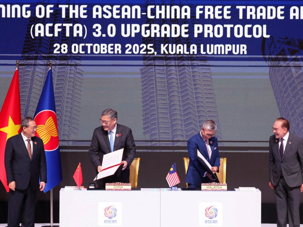 China and ASEAN sign enhanced free trade agreement under President Trump’s tariffs | ASEAN News
