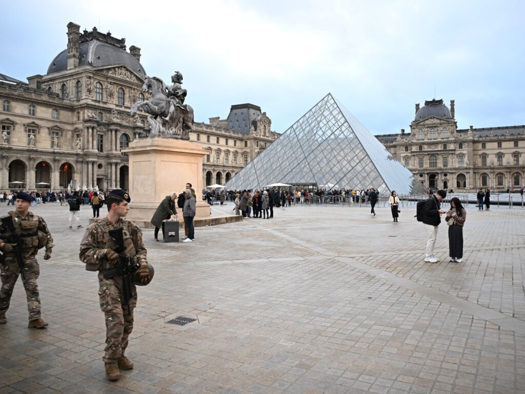 French police arrested for Louvre jewelry robbery: Paris prosecutors | Crime News