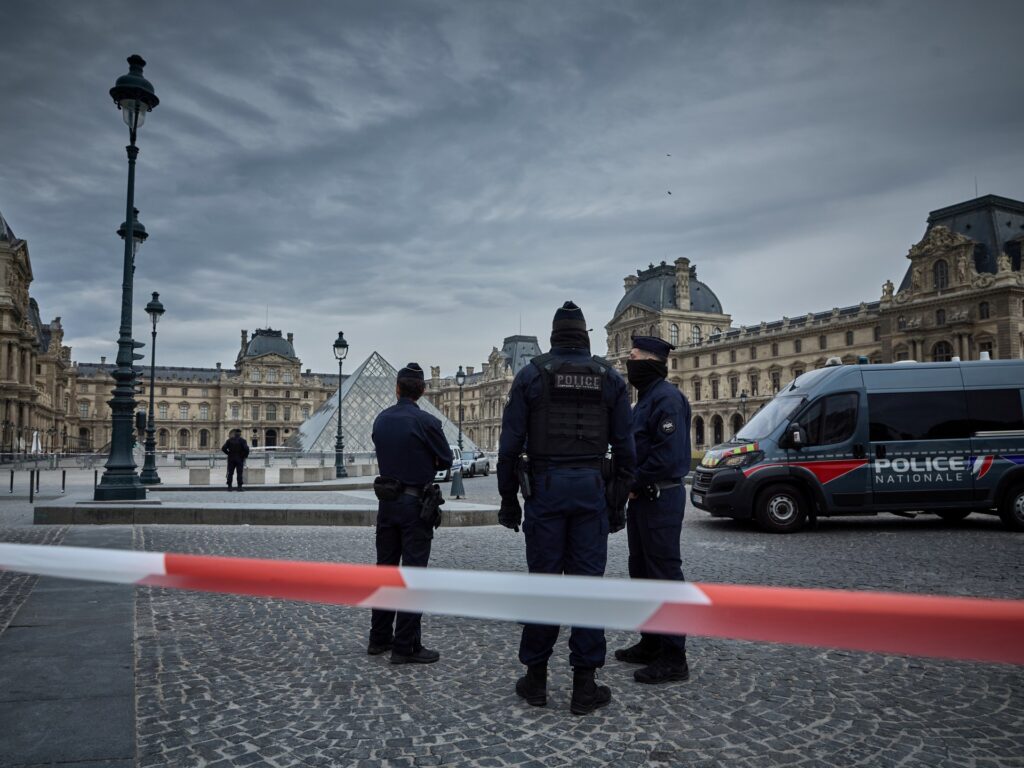 Why the Louvre robbery felt like justice, but it wasn’t | Crime