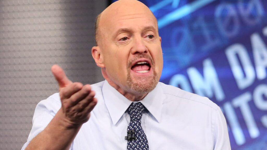 Jim Cramer concerned about tech insider selling and AI ‘mania’