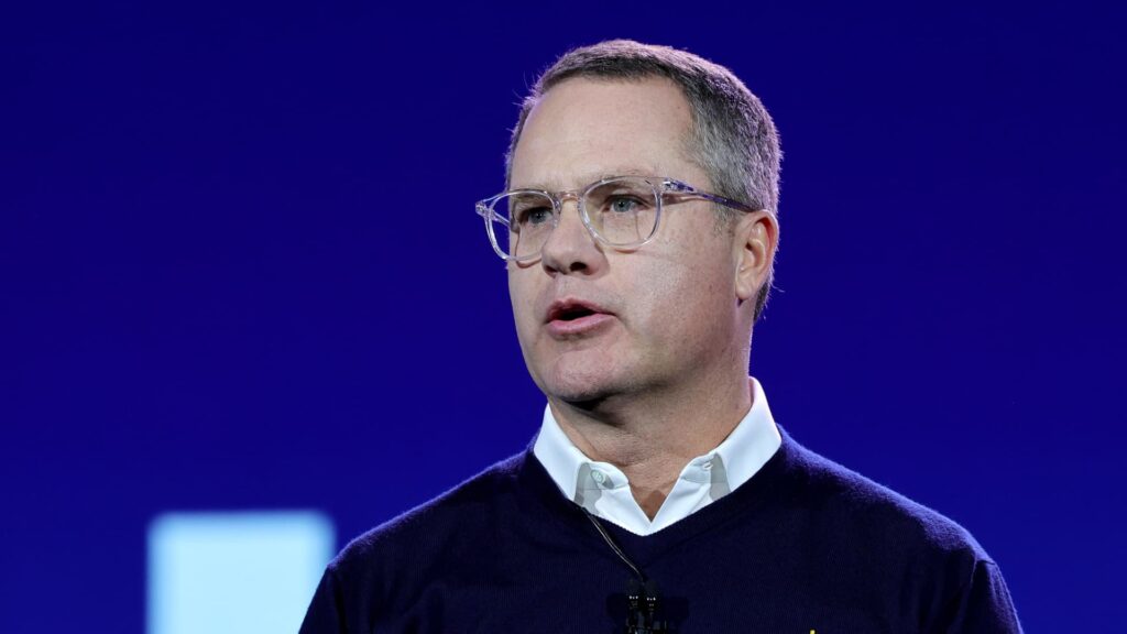 Walmart’s outgoing CEO started unloading trucks in high school.