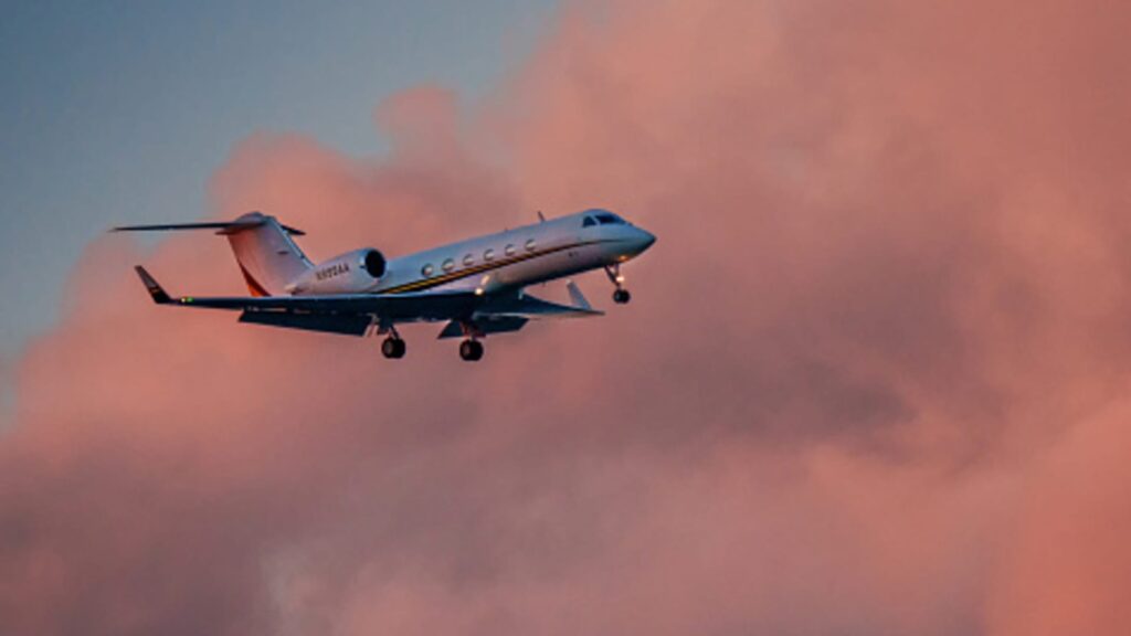 FAA restricts most private jets at major airports