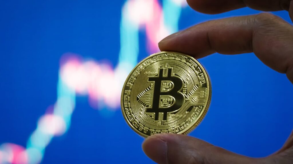 BlackRock’s iShares Bitcoin Fund Expects Record Outflows as Cryptocurrency Heads For Worst Month Since 2022