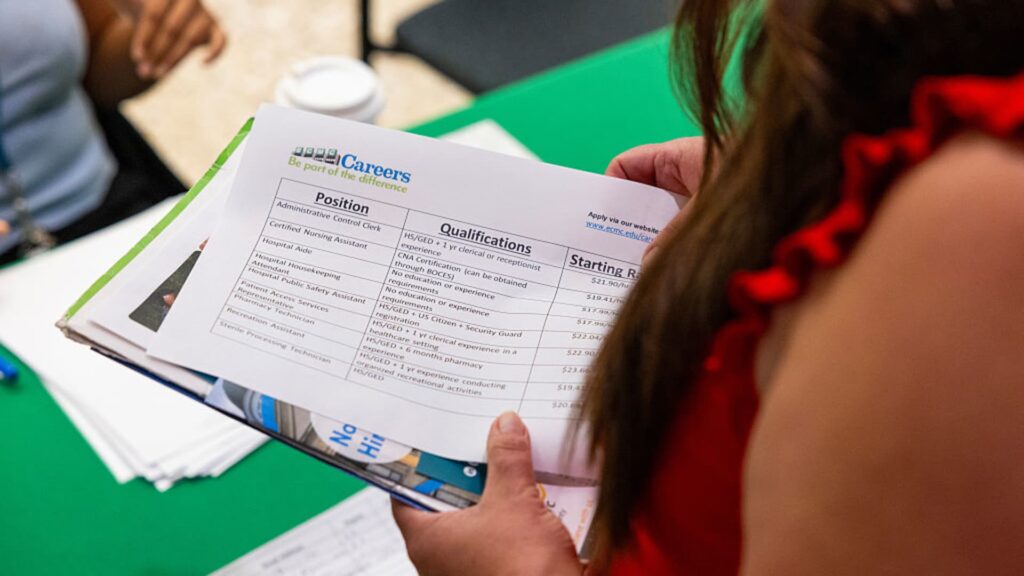 The number of job openings in October fell to the lowest level since February 2021, an Indeed survey reveals.