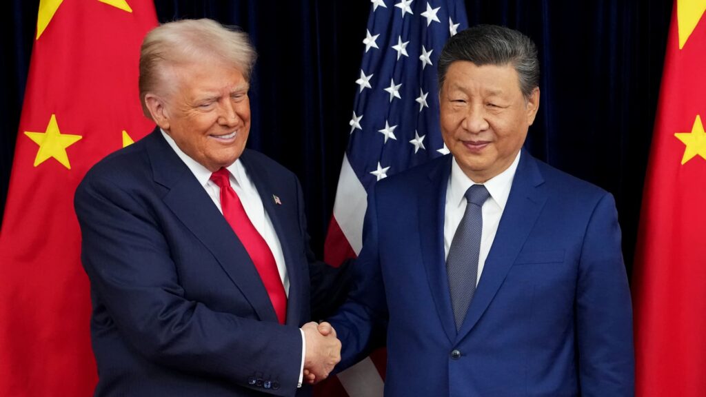 President Xi meets with President Trump in South Korea, shows conciliatory attitude