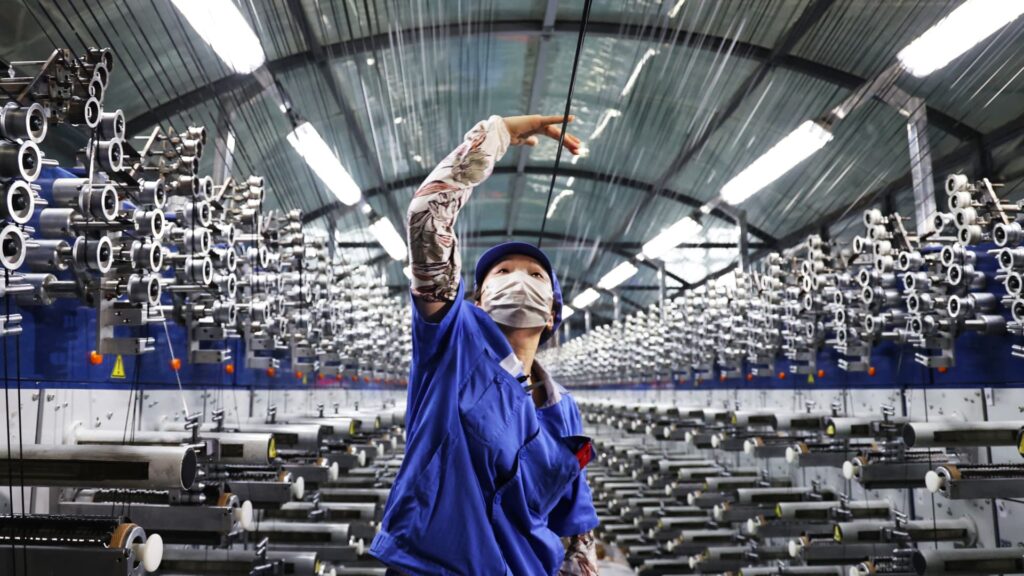 Factory activity in China increases slightly in November, but continues to shrink