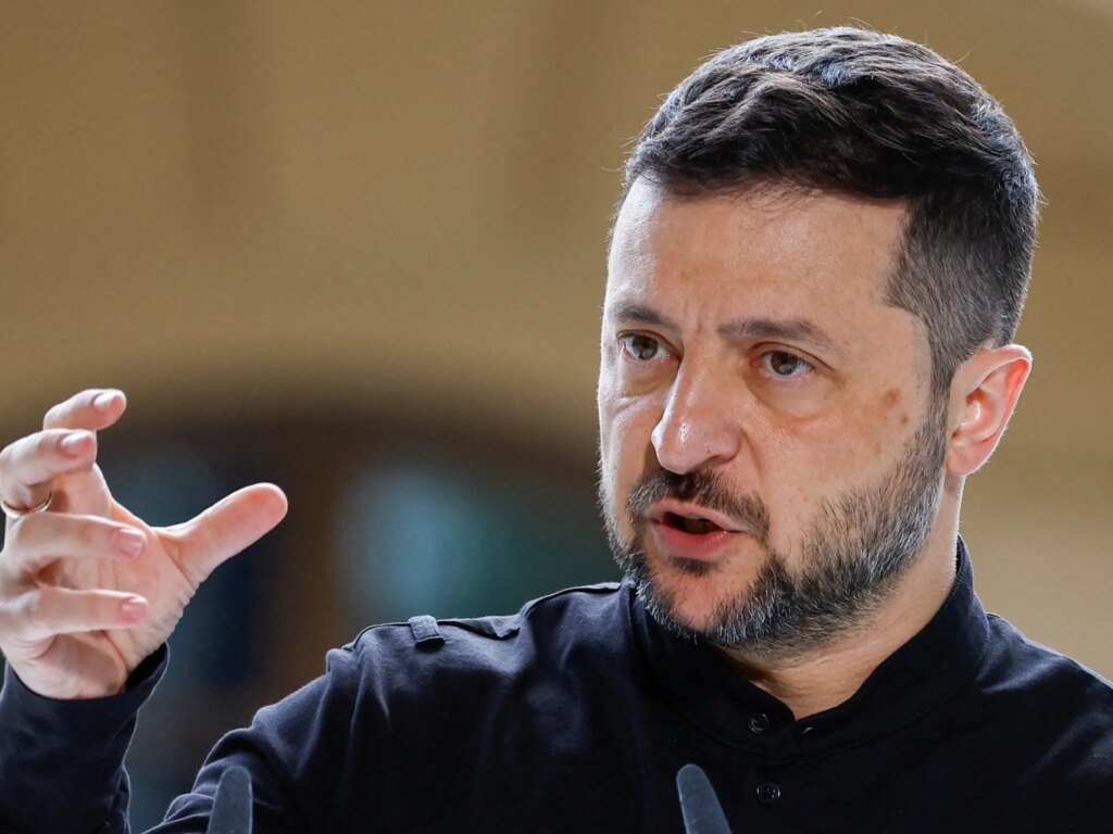 Ukraine’s Zelensky calls on Hungary’s Orbán to stop blocking EU bid | European Union News