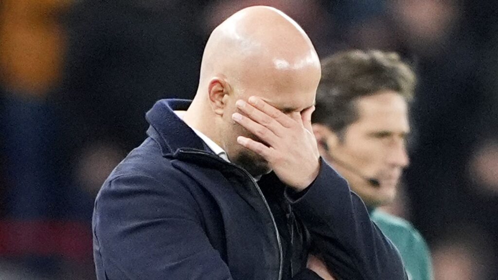 Jamie Carragher: Arne Slott’s job at Liverpool isn’t out of the question, but Virgil van Dijk needs help and Mohamed Salah’s foot is injured | Jamie Carragher Football News