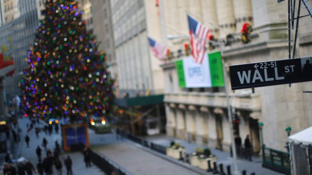 5 things to know before the stock market opens on Monday