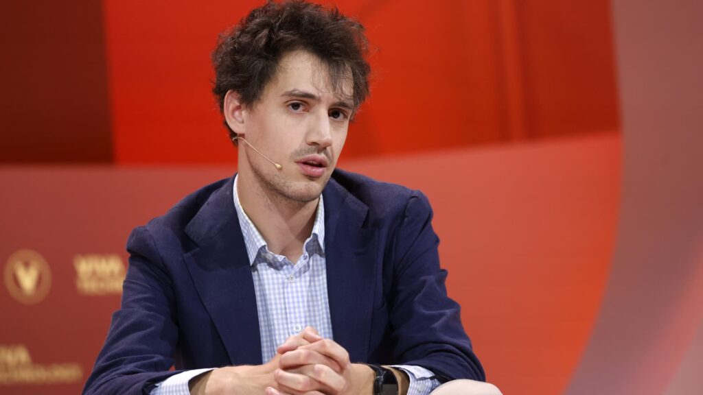 Mistral unveils new AI model to compete with OpenAI and Google