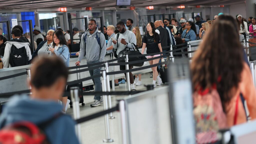 US to investigate tourists’ social media history over the past five years