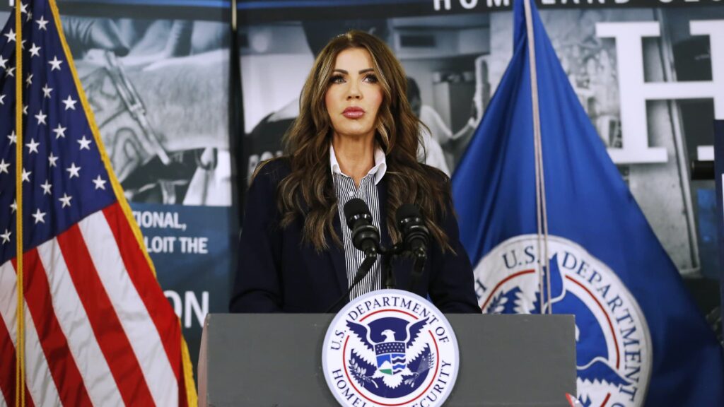 Department of Homeland Security buys Boeing 737 for ICE deportations