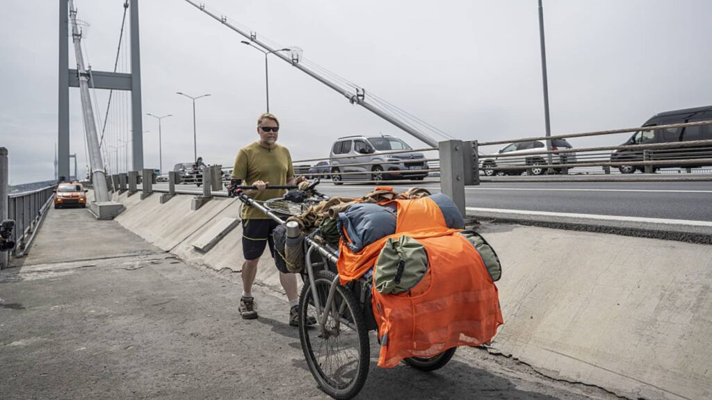 What the Goliath Expedition Taught Carl Bushby About Happiness