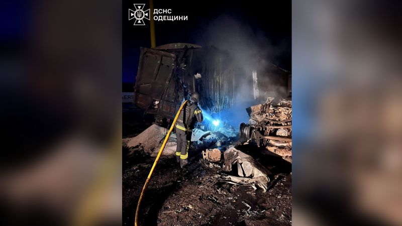 8 people killed, 27 injured in Russian attack on Odesa