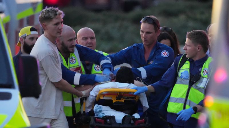 Latest news: 9 people killed in mass shooting at Australia’s Bondi Beach