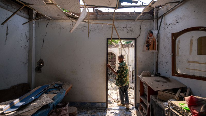 Hours after President Trump calls for ceasefire, Thailand vows to continue fighting Cambodia