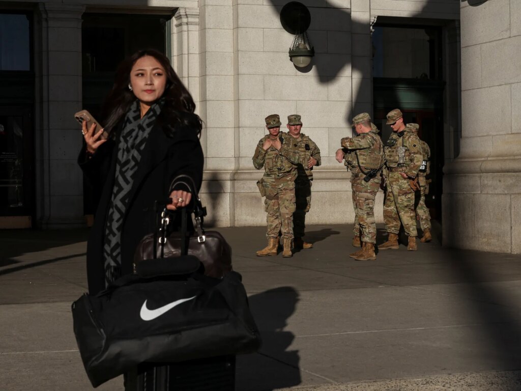 President Trump says to “remove” National Guard from Chicago, Los Angeles, Portland | Donald Trump News