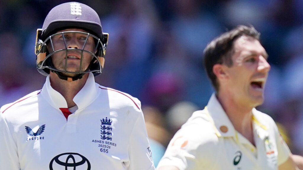 The Ashes: Give Australia the initiative in the third Test in Adelaide, but the batting line-up fails again, leading to England losing the series | Cricket News