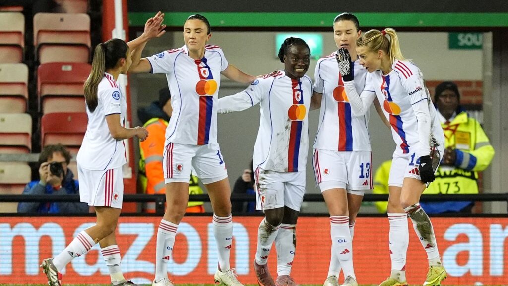 Manchester United Women 0 – 3 Lyon Women