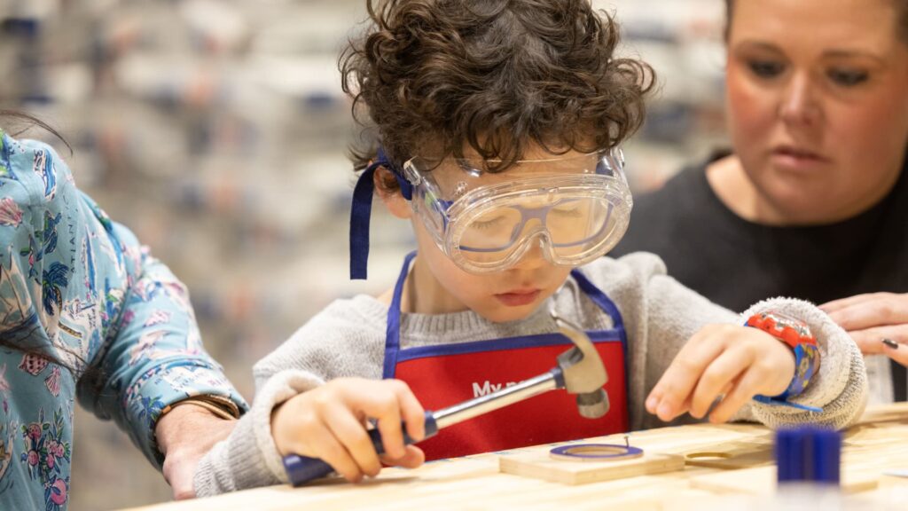 Lowe’s offers kids events and loyalty program as Americans are slow to buy homes