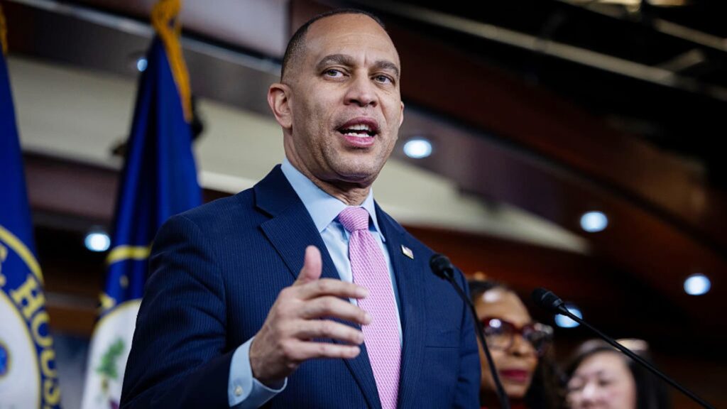 Democrats threaten to impeach Kristi Noem unless President Trump fires her