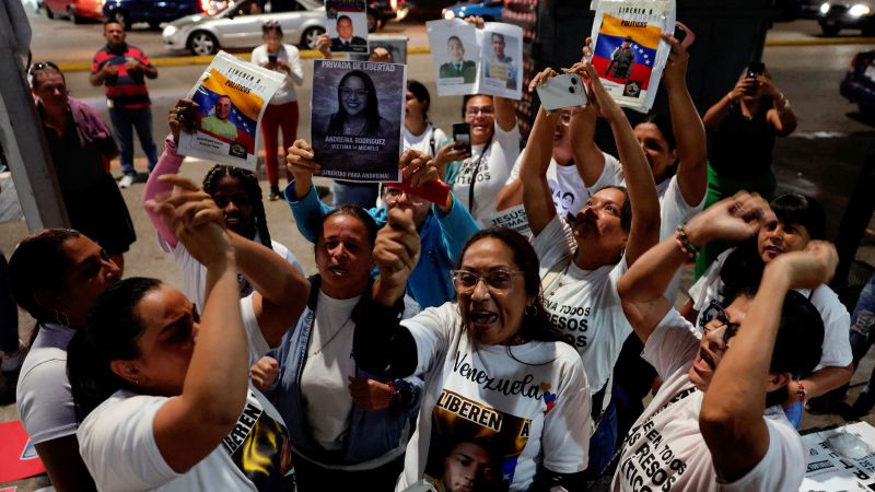Venezuela plans amnesty law for political prisoners and closure of notorious prisons