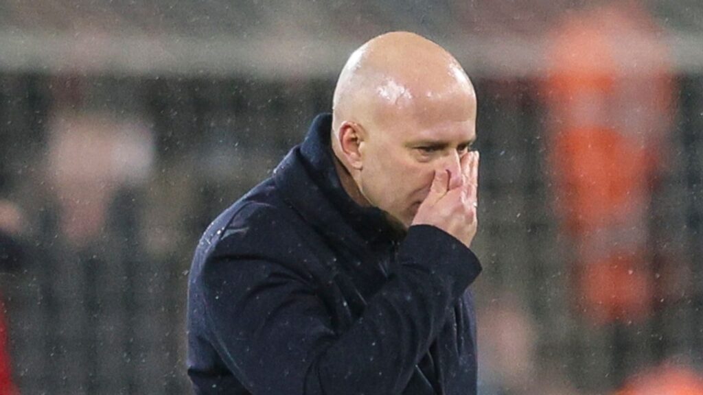 Arne Slott: Liverpool manager blames wind, crowds and injuries after dramatic loss to Bournemouth | Soccer News