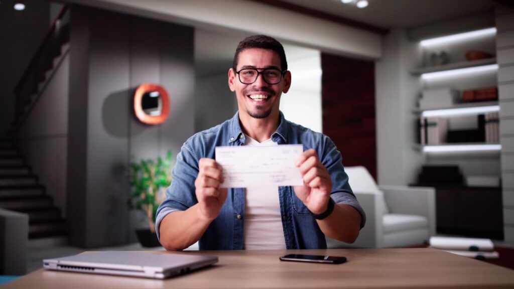 Average IRS tax refund increases by 10.2% based on early filing data