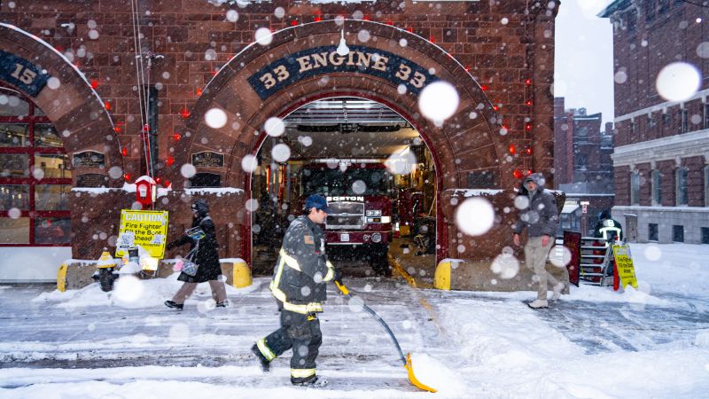 A nation divided: The east is experiencing extreme cold, while the west is setting heat records. But that’s about to change