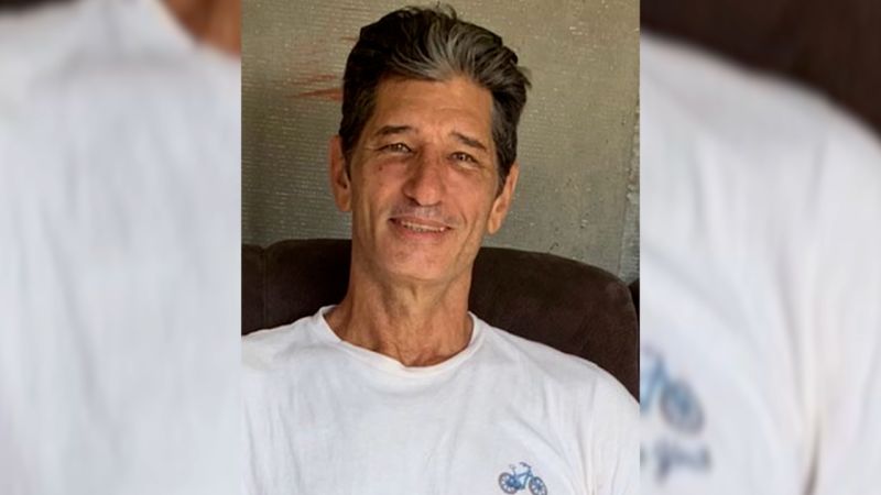 American surfer Kurt Van Dyke is found dead in his Costa Rica home in what appears to be a robbery.