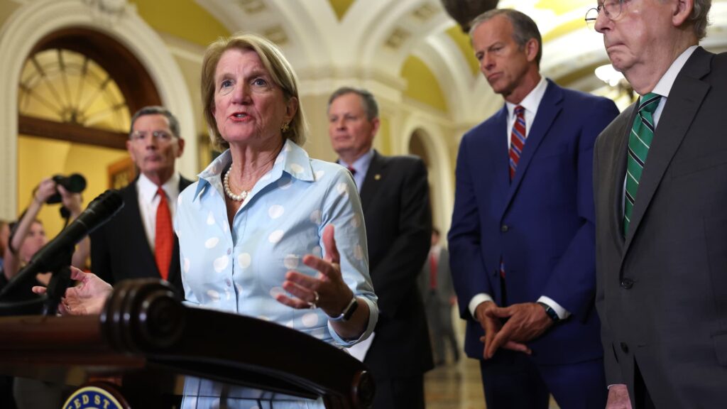 Leading senators who support reform meet as talks unravel = API chief