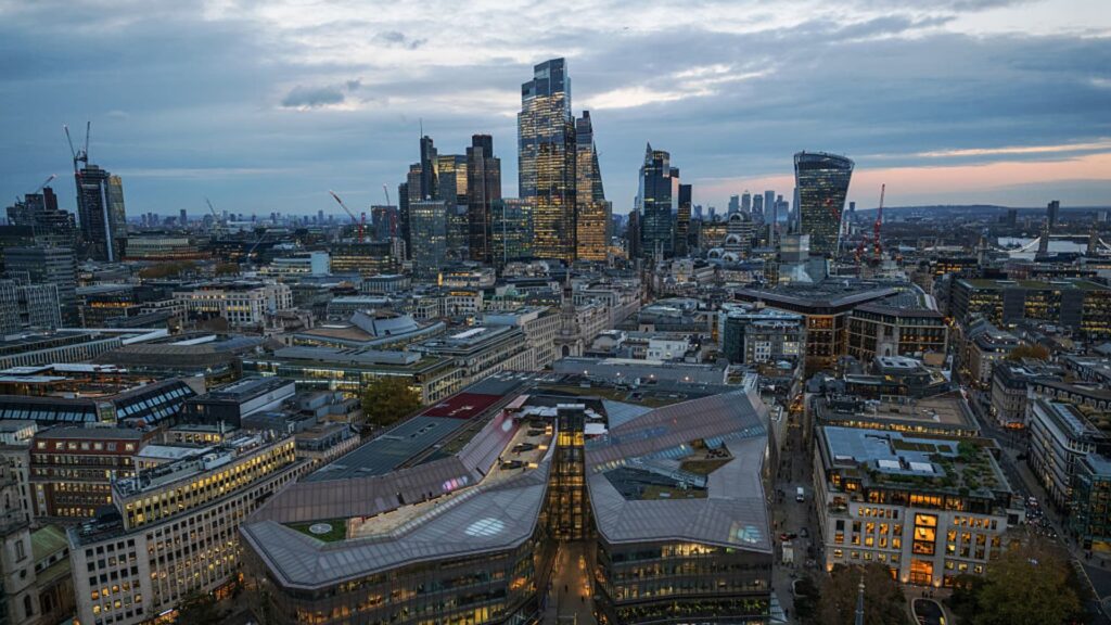 UK government borrowing costs reach highest level since 2008