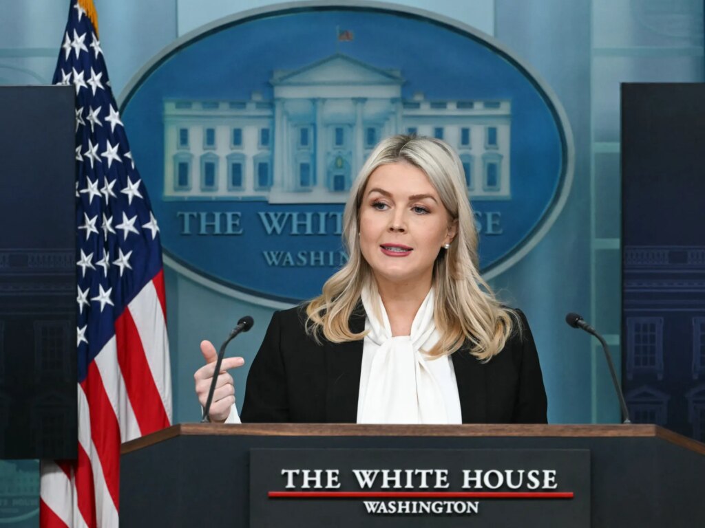 Spain denies White House claim it has agreed to cooperate with US military | Spanish Politics News