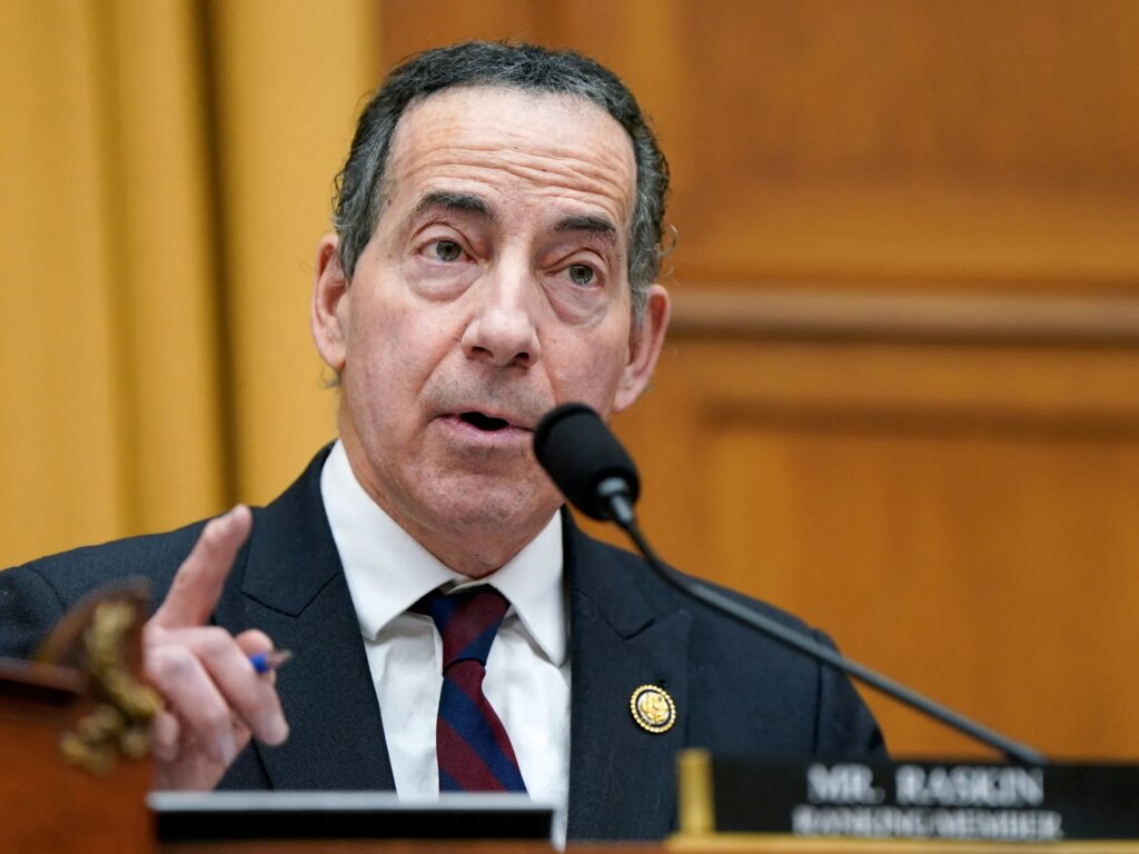 Democrats claim President Trump ‘sold out’ US security over classified documents scandal | Donald Trump News