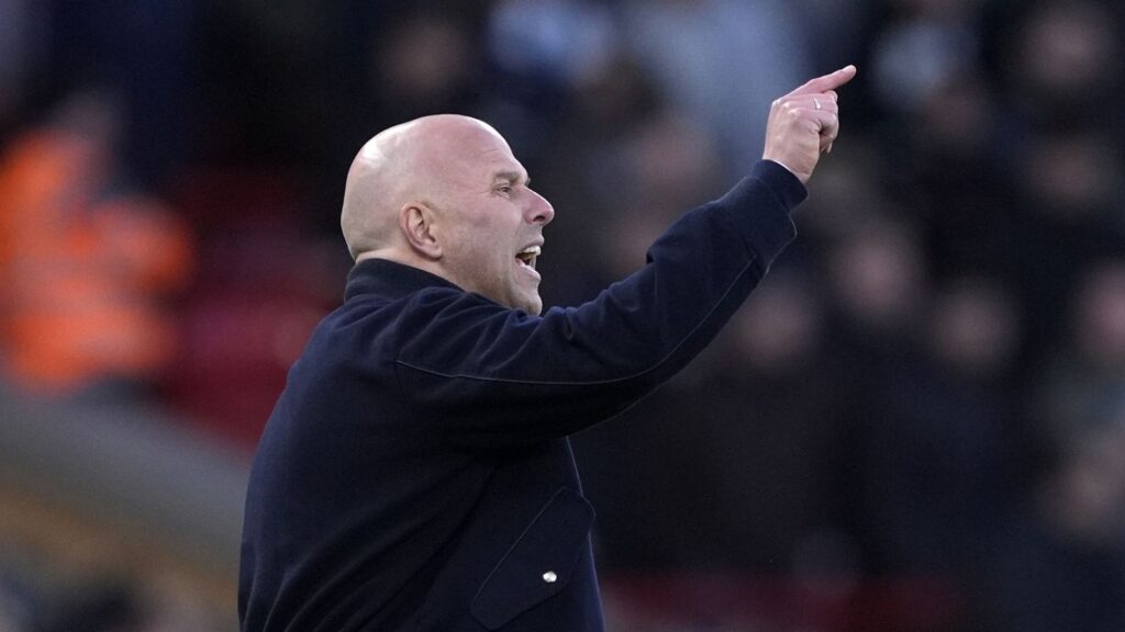 Liverpool: Arne Slott has a ‘very difficult’ task to win back Reds fans, says Jamie Carragher Soccer News