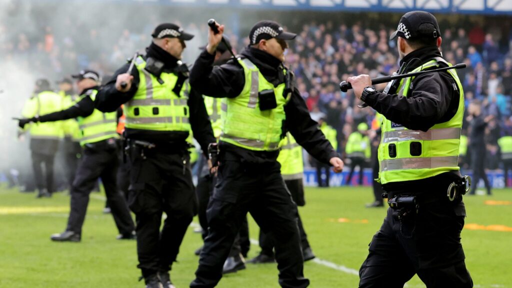 Old Firm pitch invasion: Scottish police confirm arrest for fan’s ‘despicable’ behavior during Celtic’s win over Rangers Soccer News
