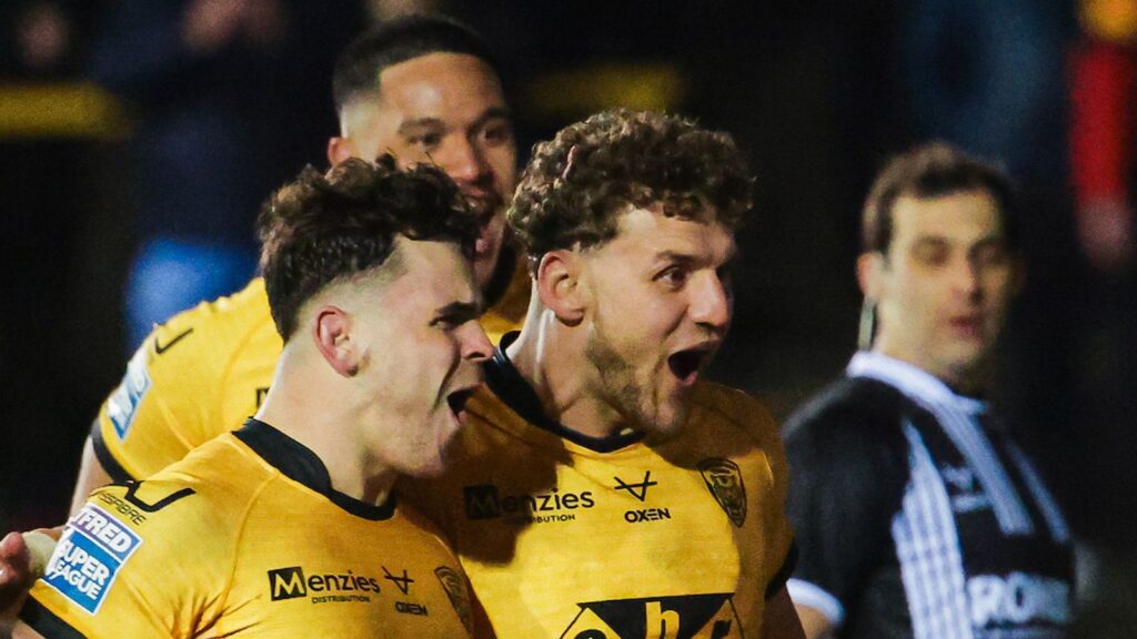 Castleford Tigers 40-28 Bradford Bulls: Jason Kakarekea’s hat-trick gives Ryan Kerr’s side second win of the season as they celebrate 30 years of Super League | Rugby League News