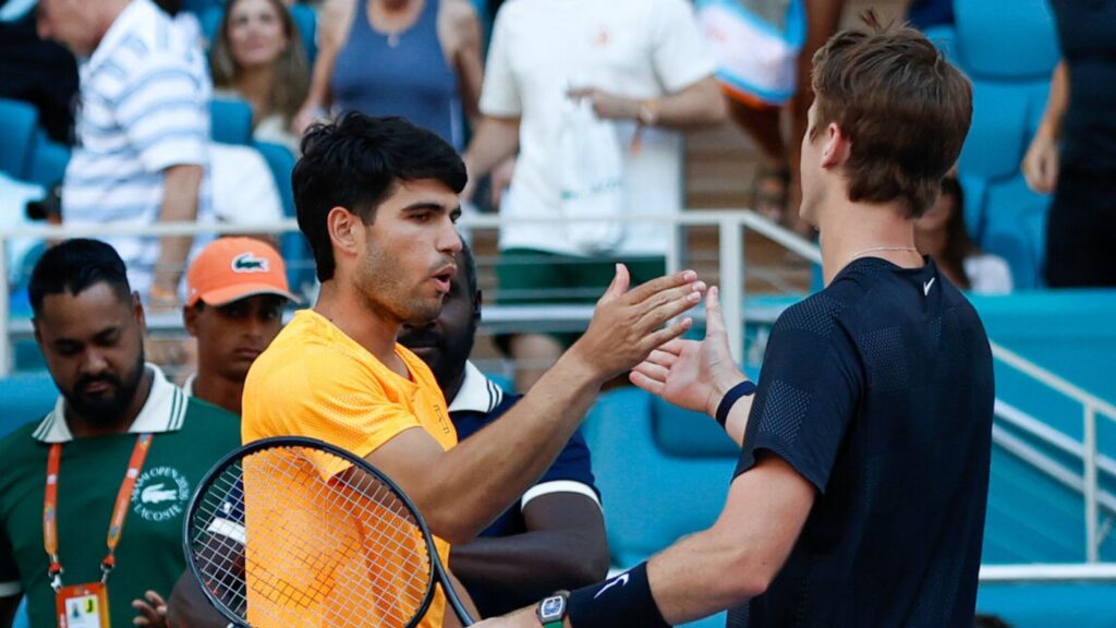Miami Open: Aryna Sabalenka advances to the last 16 despite Carlos Alcaraz being shocked by Sebastian Korda’s early exit | Tennis News