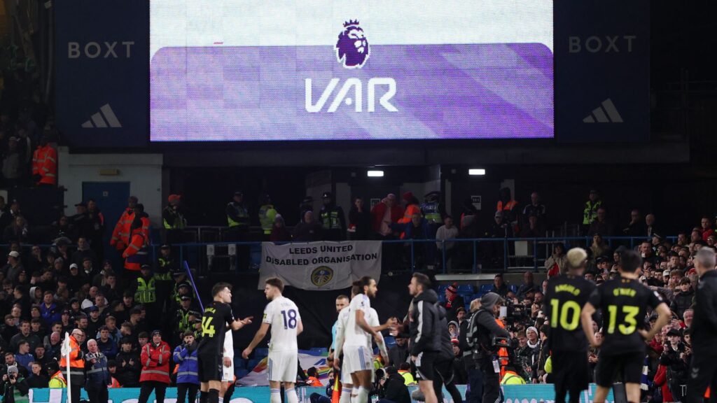 Leeds and Bournemouth furious after critical decisions were criticized and penalties denied, VAR blamed | Soccer News