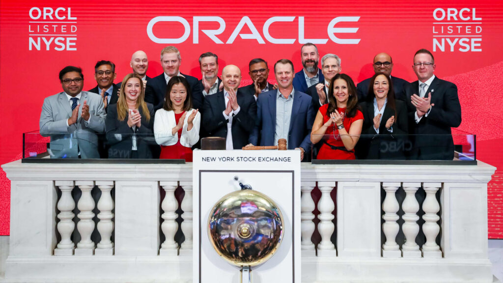 Oracle rises 11% to lead software stock rally