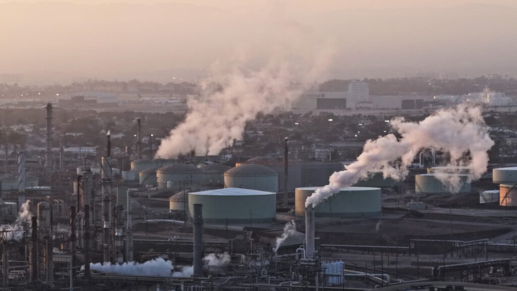 Oil prices: Possible US-Iran talks revive hopes for detente in Hormuz