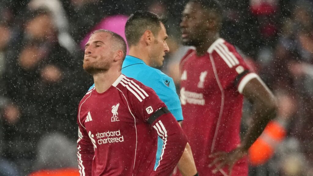 Liverpool: Arne Slott complains about missed chances, injuries and VAR after being sent off to PSG in the Champions League, but is he right? |Soccer News