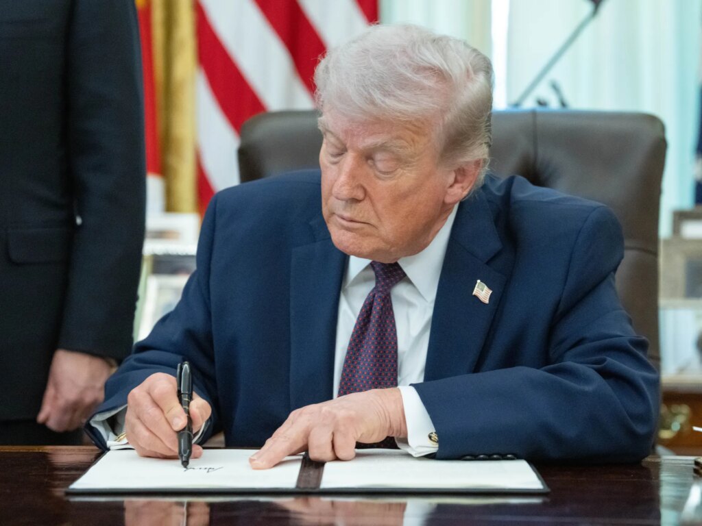 20 Democratic-led states sue President Trump over mail-in voting restrictions | Donald Trump News