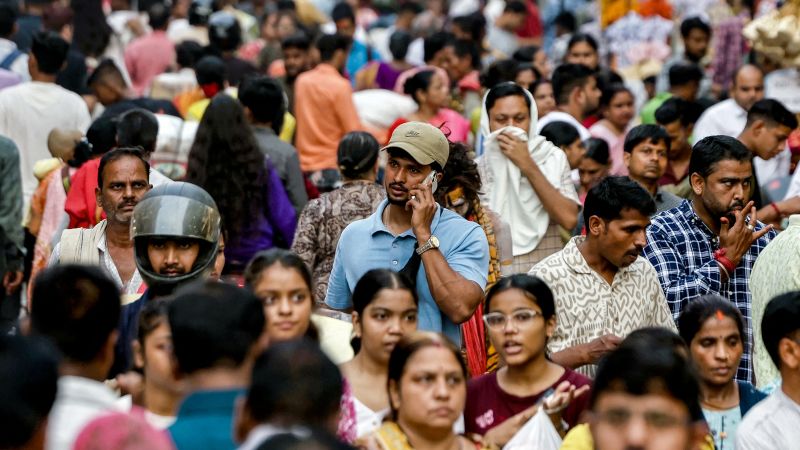 How does India plan to count its 1.4 billion people in the 2026 census?