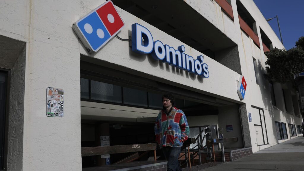 Gasoline prices hit Domino’s Pizza, Applebee’s restaurant spending