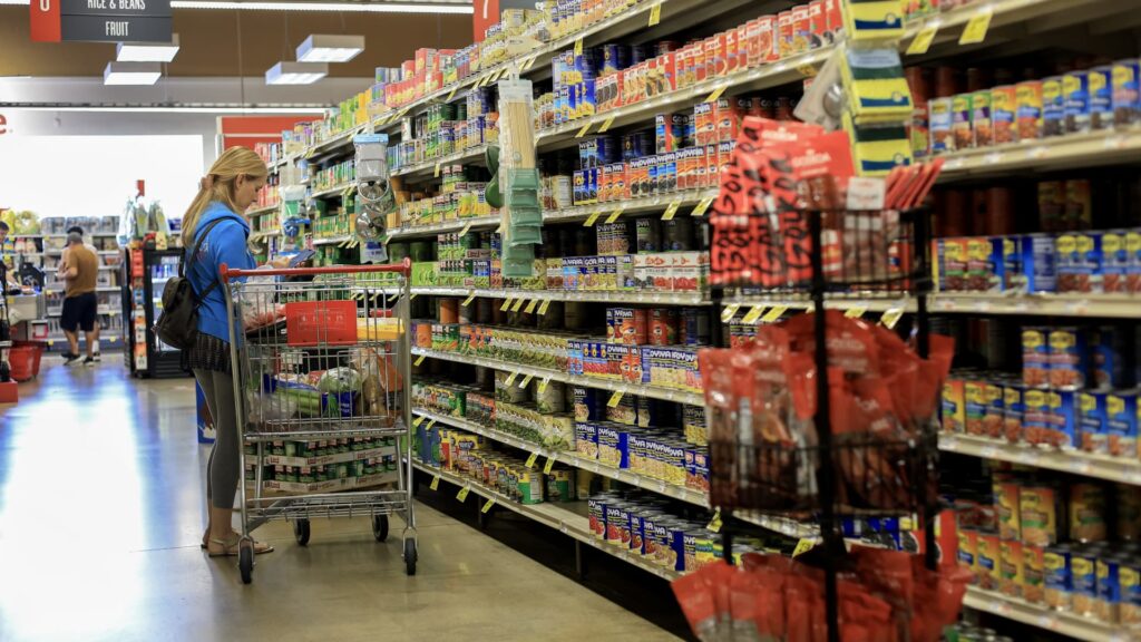New York Fed: ‘K-shaped’ economic inequality worsens food insecurity