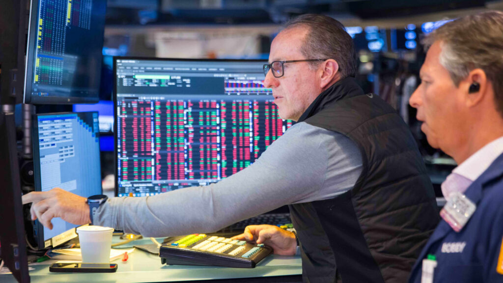 S&P 500 manages to extend weekly winning streak despite climaxing summit between President Trump and President Xi