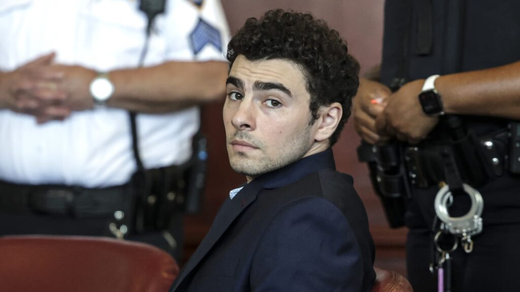 Backpack evidence blocked in CEO Luigi Mangione murder case